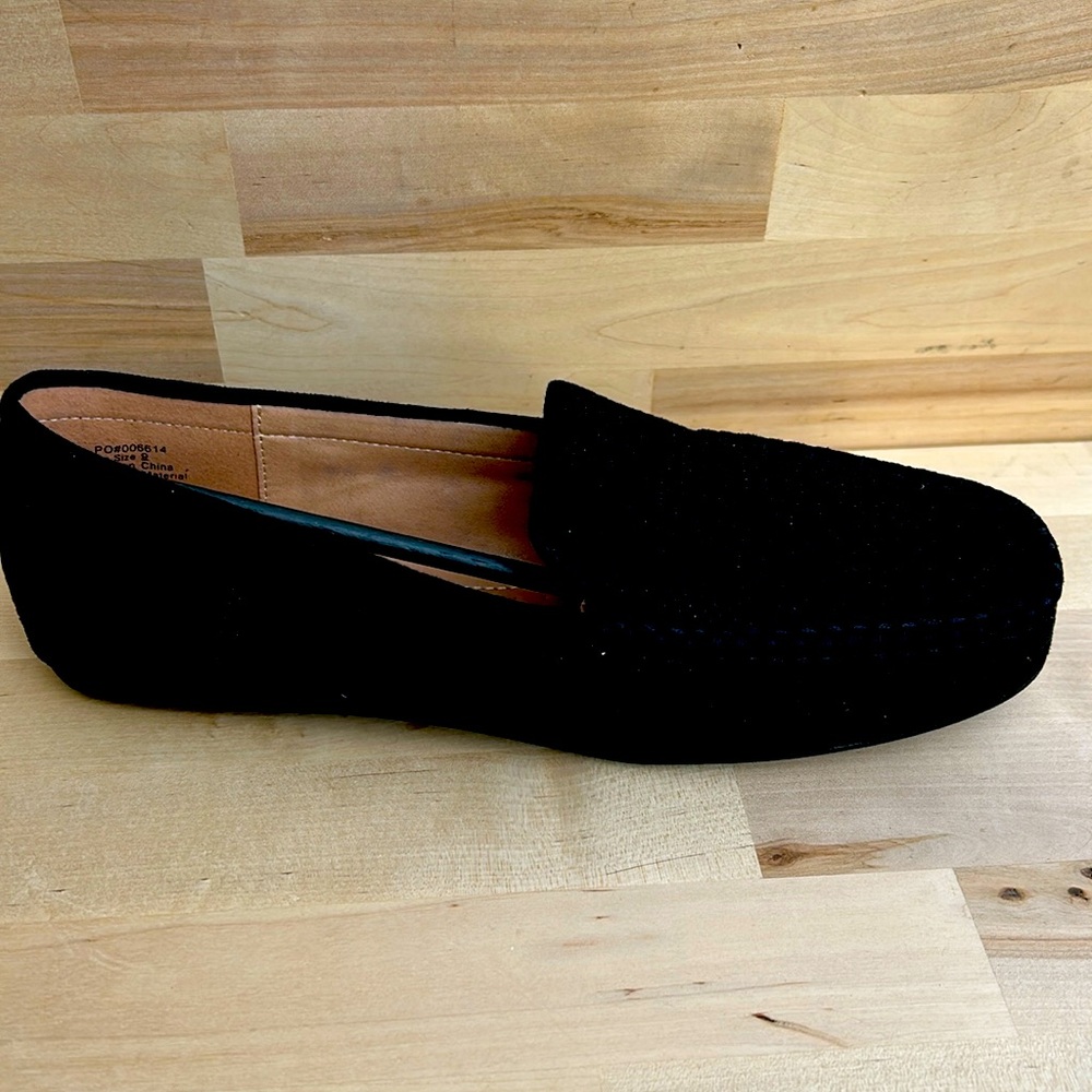 Journee Collection Womens Black Faux Suede Perforated Whipstitch Loafers Size 9